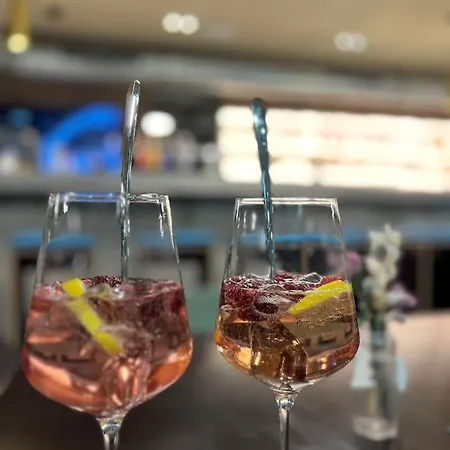 Boulderbar Self-check In 4*