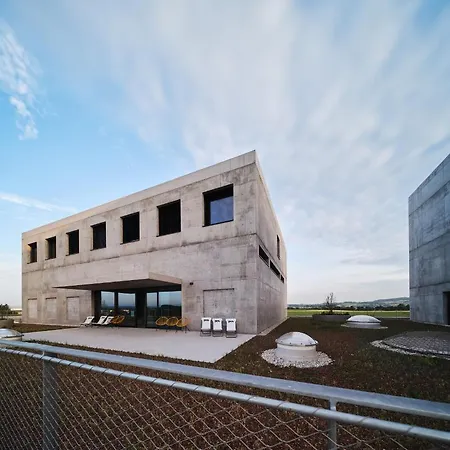 Hotel Boulderbar Self-check In Traun
