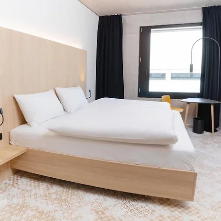 Boulderbar Self-check In 4* Traun