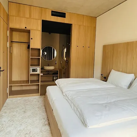 Hotel Boulderbar Self-check In Traun